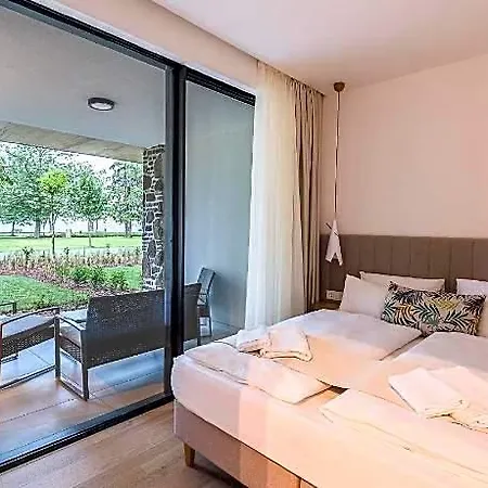Oliverlux 4*